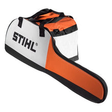 Carica l'immagine nel visualizzatore di Gallery, borsa stihl per il trasporto conservazione protezione di tutte le motoseghe con spranghe lunghe meno di 45 cm originale codice 04206600010