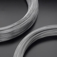 Carica l'immagine nel visualizzatore di Gallery, filo zincato per vigneto cavatorta n. 13 diametro 2,00 mm