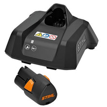 Carica l'immagine nel visualizzatore di Gallery, potatore gta 26 stihl set con batteria as 2 caricatore al 1 multioil bio 50 ml e custodia