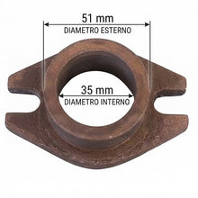 Carica l'immagine nel visualizzatore di Gallery, flangia premistoppa per pompa 111x66 mm con foro centrale da 45 mm
