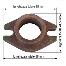 Carica l'immagine nel visualizzatore di Gallery, flangia premistoppa per pompa 88x44,5 mm con foro centrale da 20 mm
