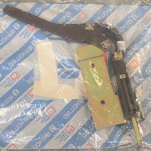 Carica l'immagine nel visualizzatore di Gallery, GANCIO DX/SX NEW HOLLAND FIAT CNH Codice 5135065-5135066
